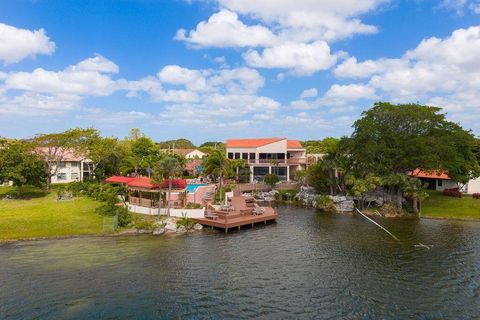 Tiny photo for 65 Centennial Court, Deerfield Beach, FL 33442 (MLS # B26016456)