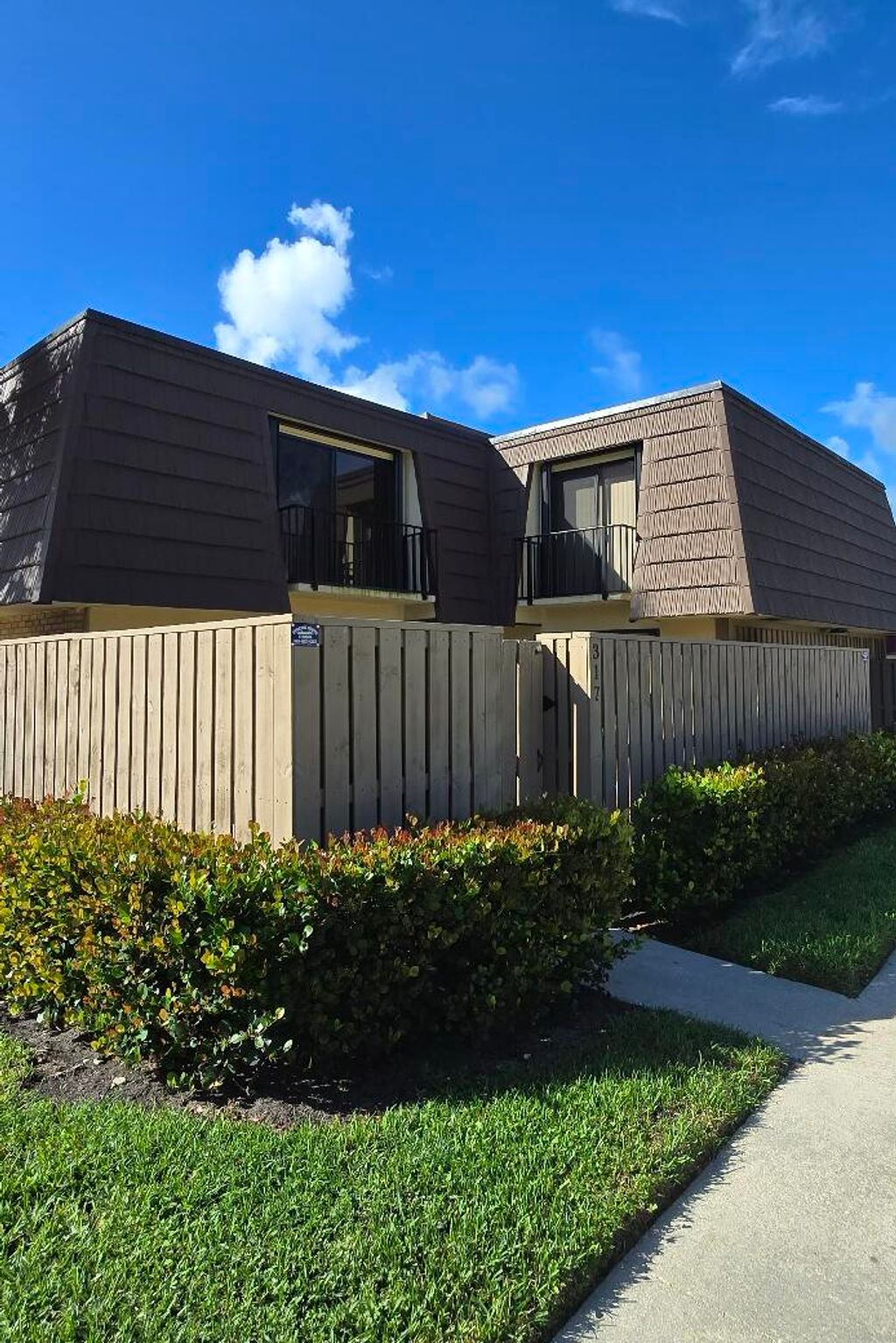 Photo of 317 3rd Court, Palm Beach Gardens, FL 33410 (MLS # R11018935)