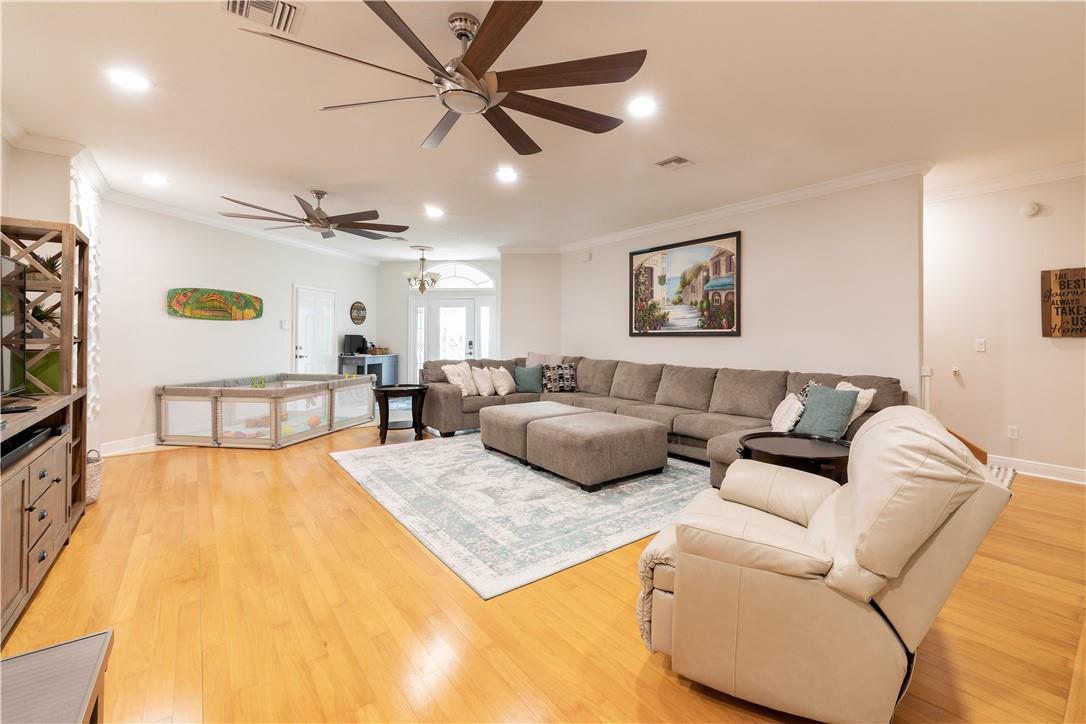 LAKE JUNE POINTE - Residential