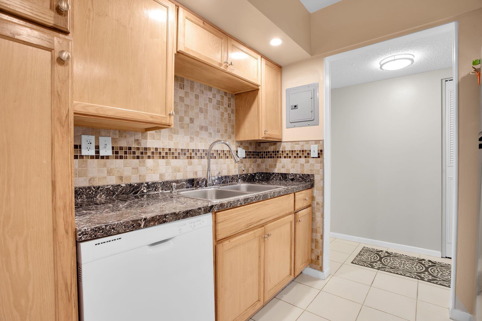 TIERRA DEL SOL CONDO - Residential