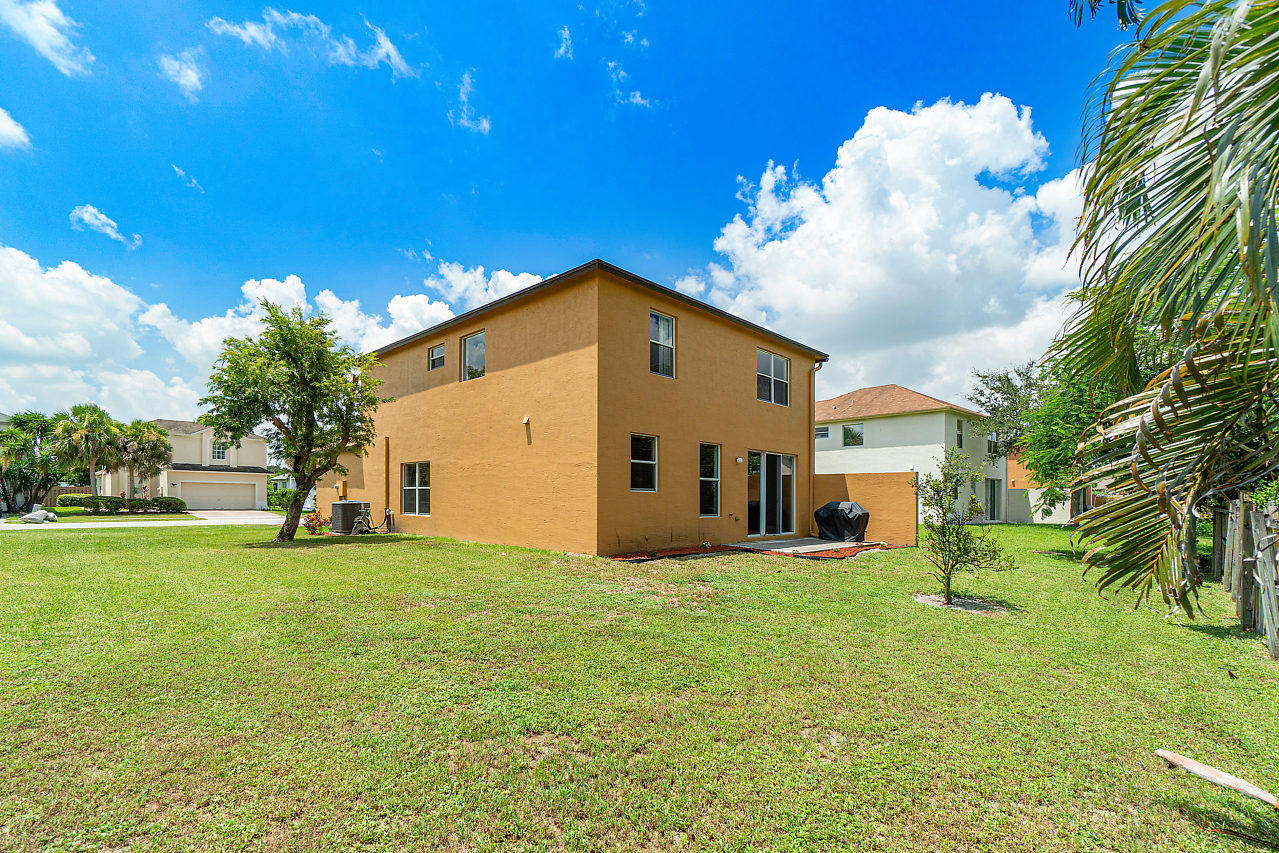 VICTORIA WOODS 4 - Residential