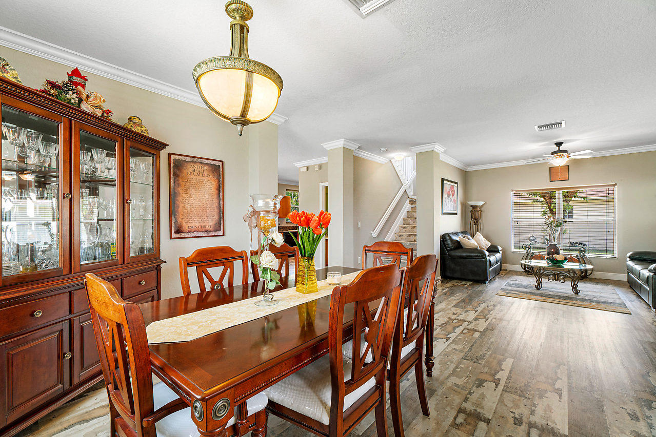 VICTORIA WOODS 4 - Residential