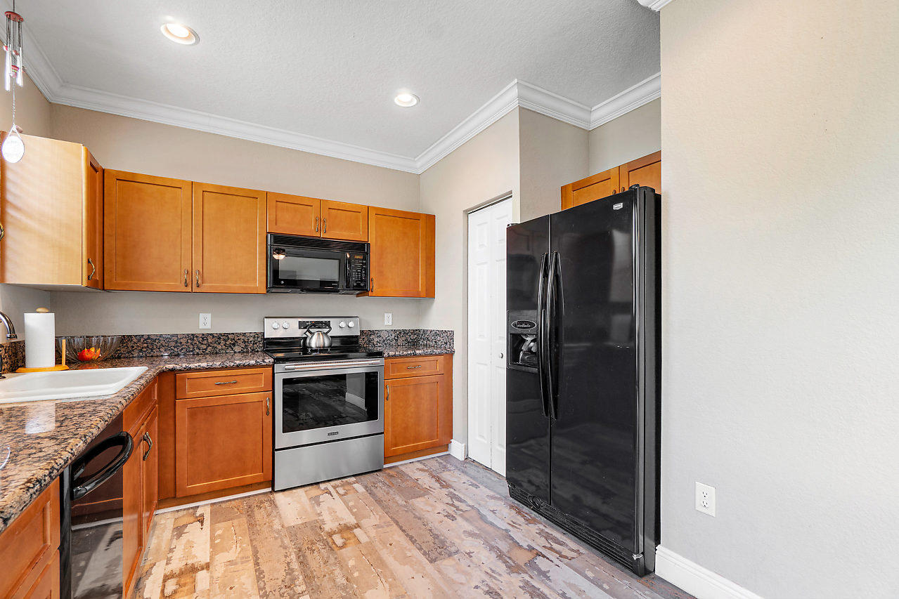 VICTORIA WOODS 4 - Residential