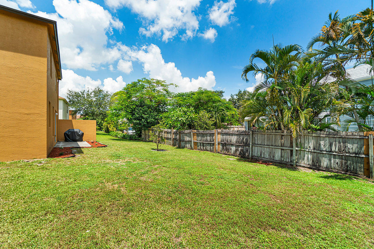 VICTORIA WOODS 4 - Residential