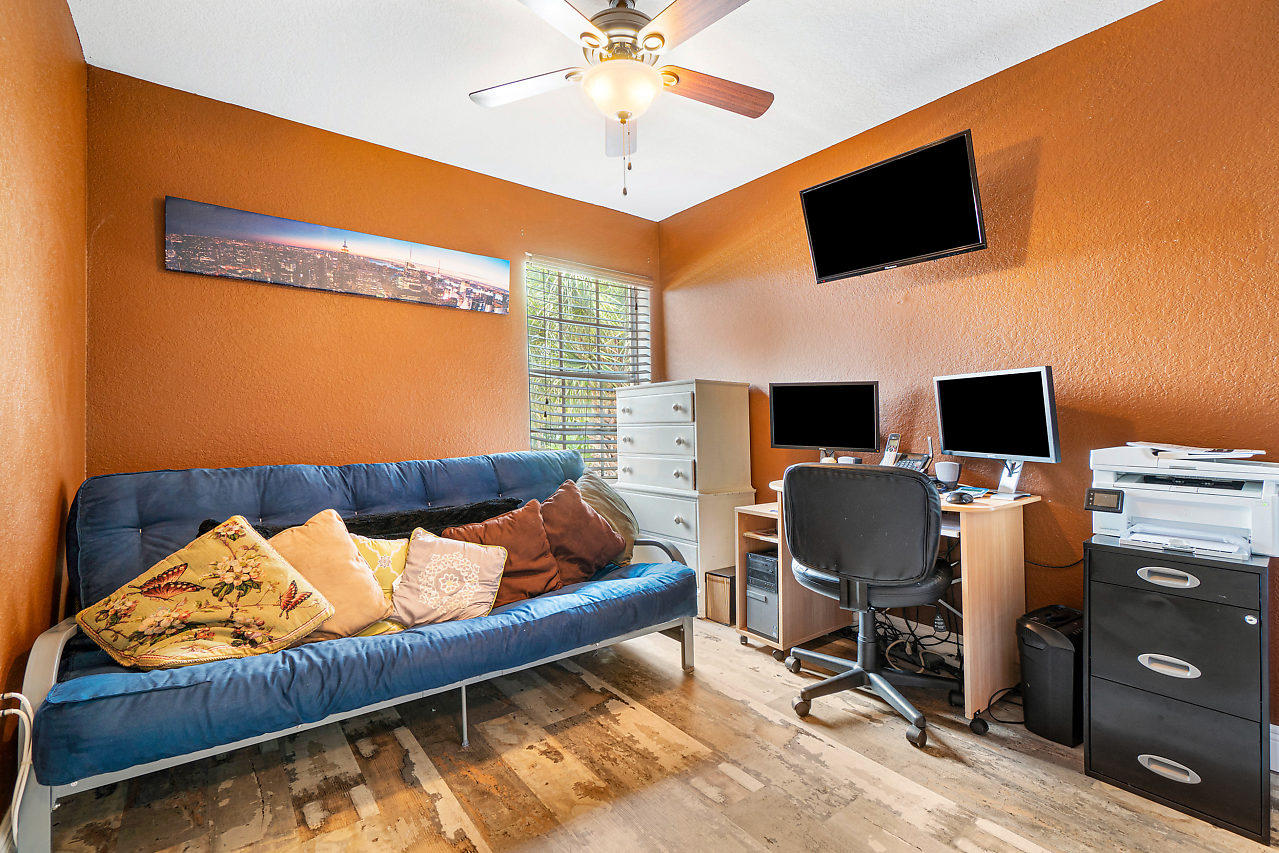 VICTORIA WOODS 4 - Residential