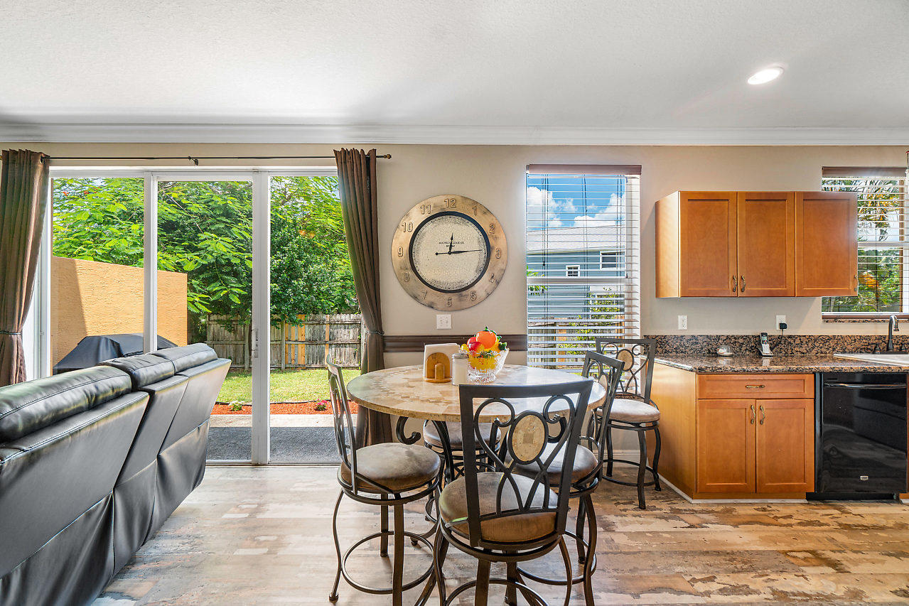 VICTORIA WOODS 4 - Residential