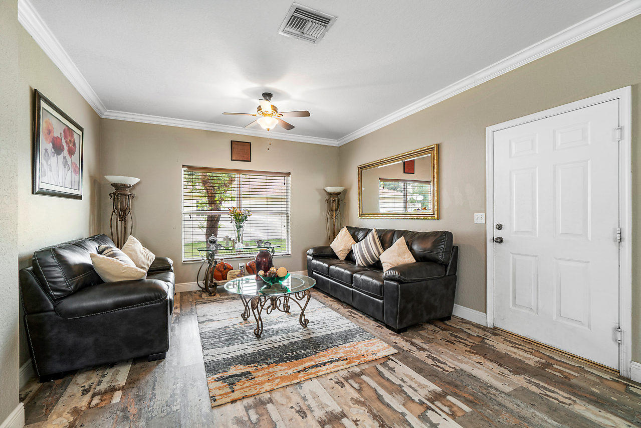 VICTORIA WOODS 4 - Residential