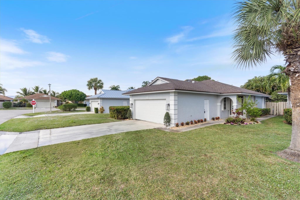 Photo of 102 Sims Creek Court, Jupiter, FL 33458 (MLS # F10539406)
