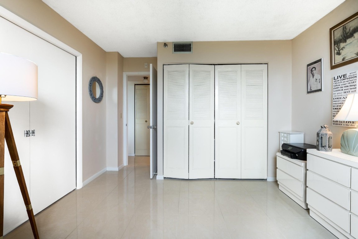 BOCA TEECA CONDO 10 - Residential