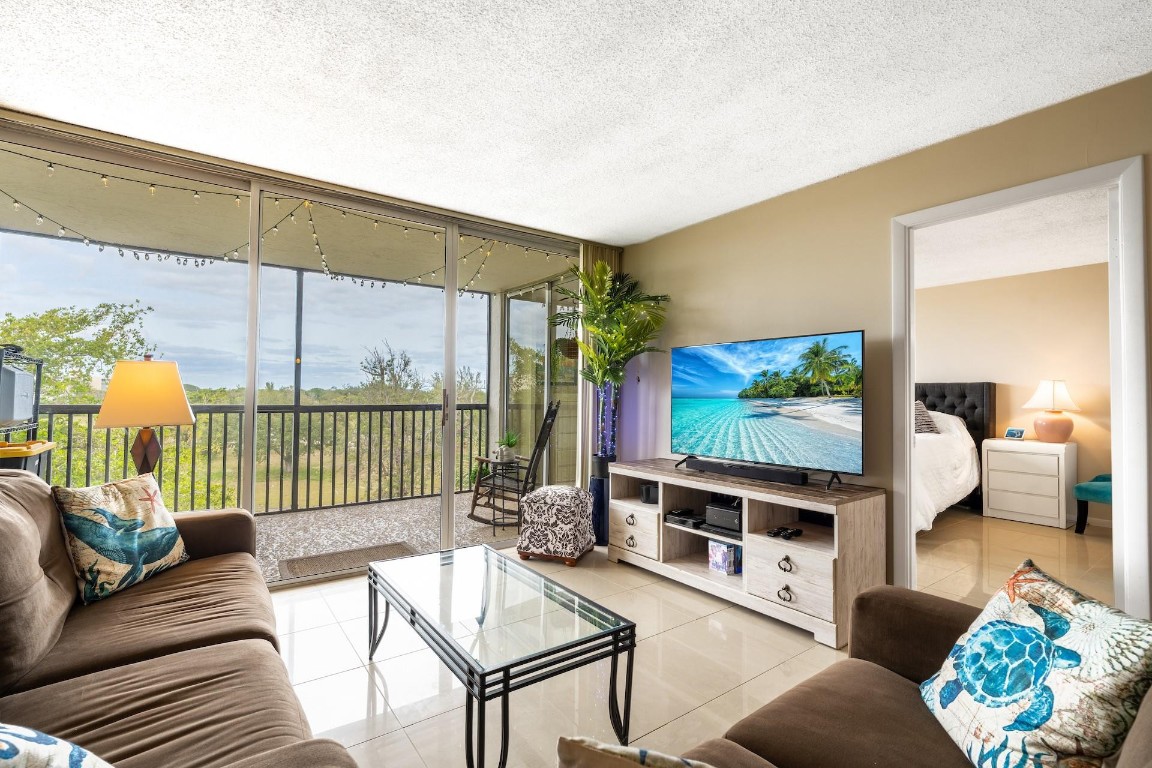 BOCA TEECA CONDO 10 - Residential