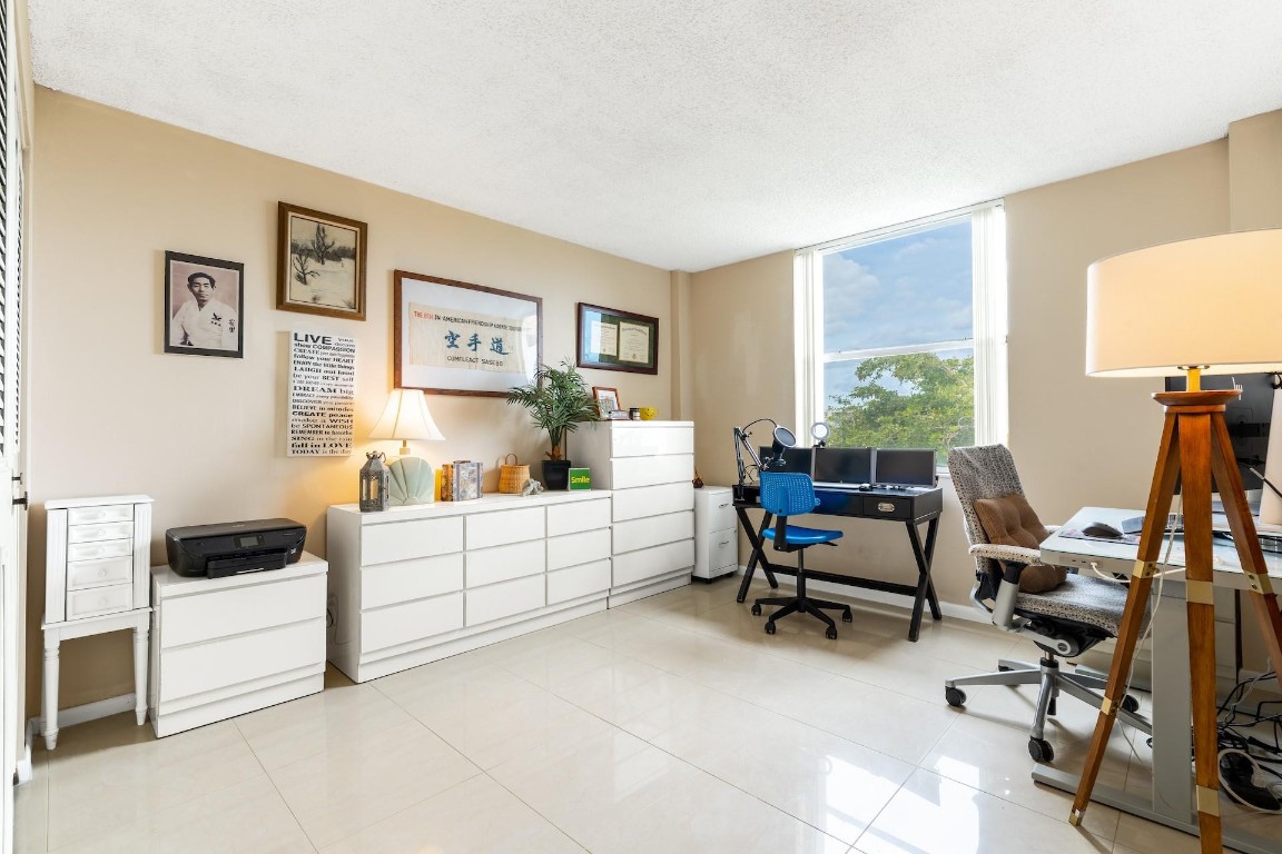 BOCA TEECA CONDO 10 - Residential