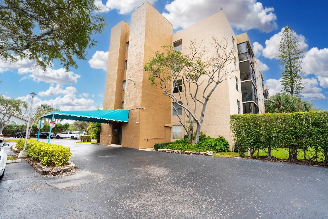 BOCA TEECA CONDO 10 - Residential