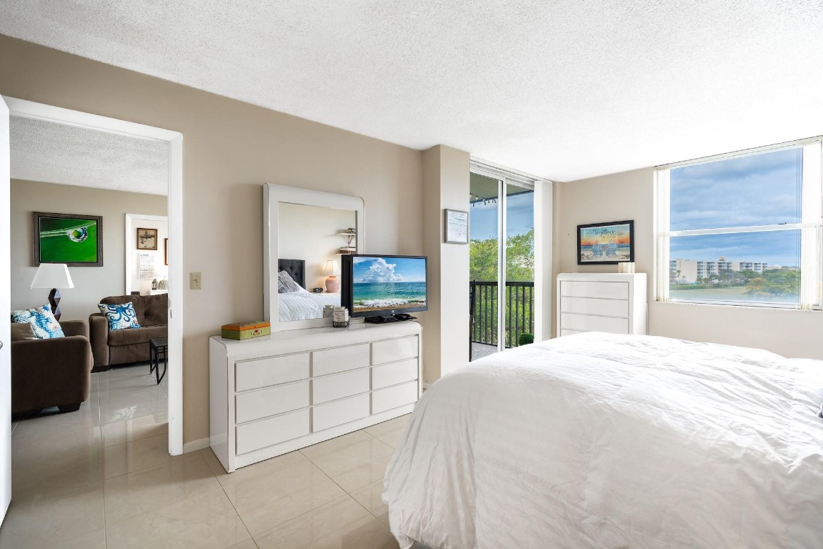 BOCA TEECA CONDO 10 - Residential