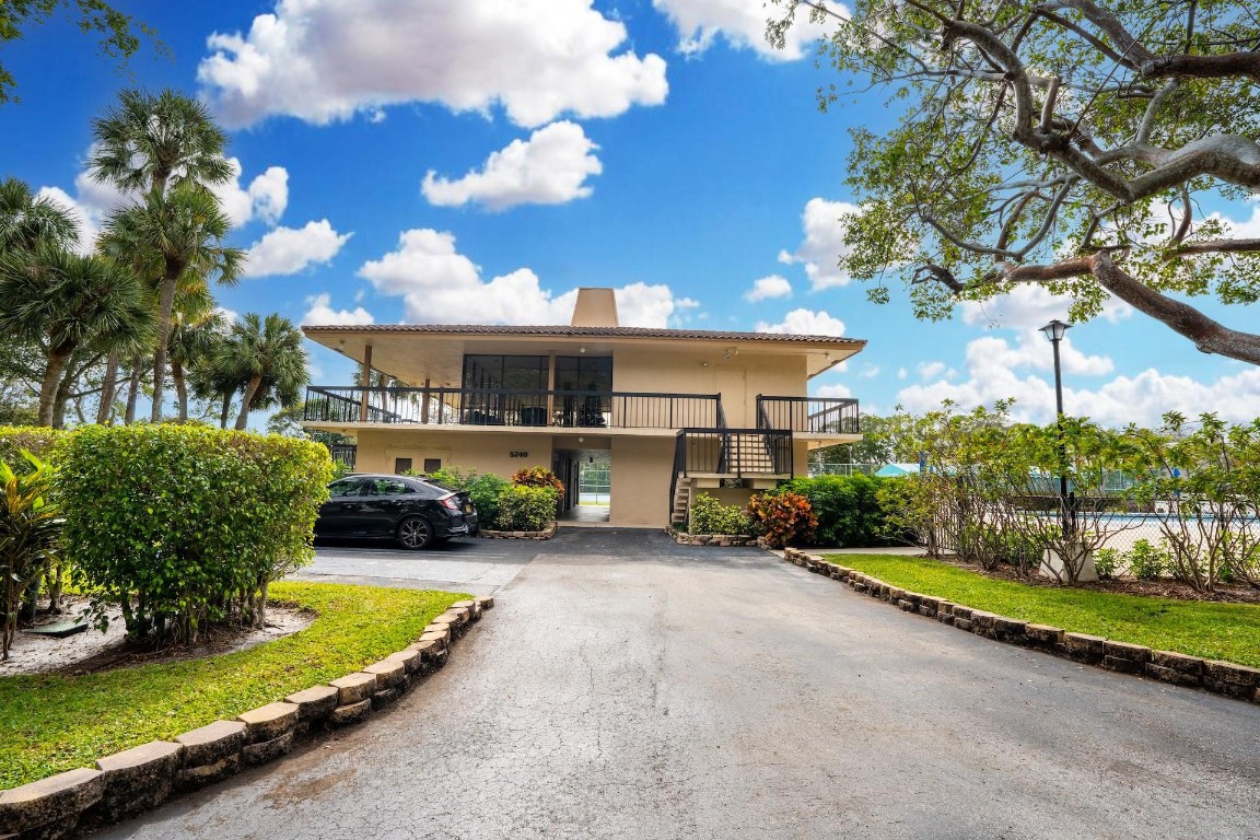 BOCA TEECA CONDO 10 - Residential