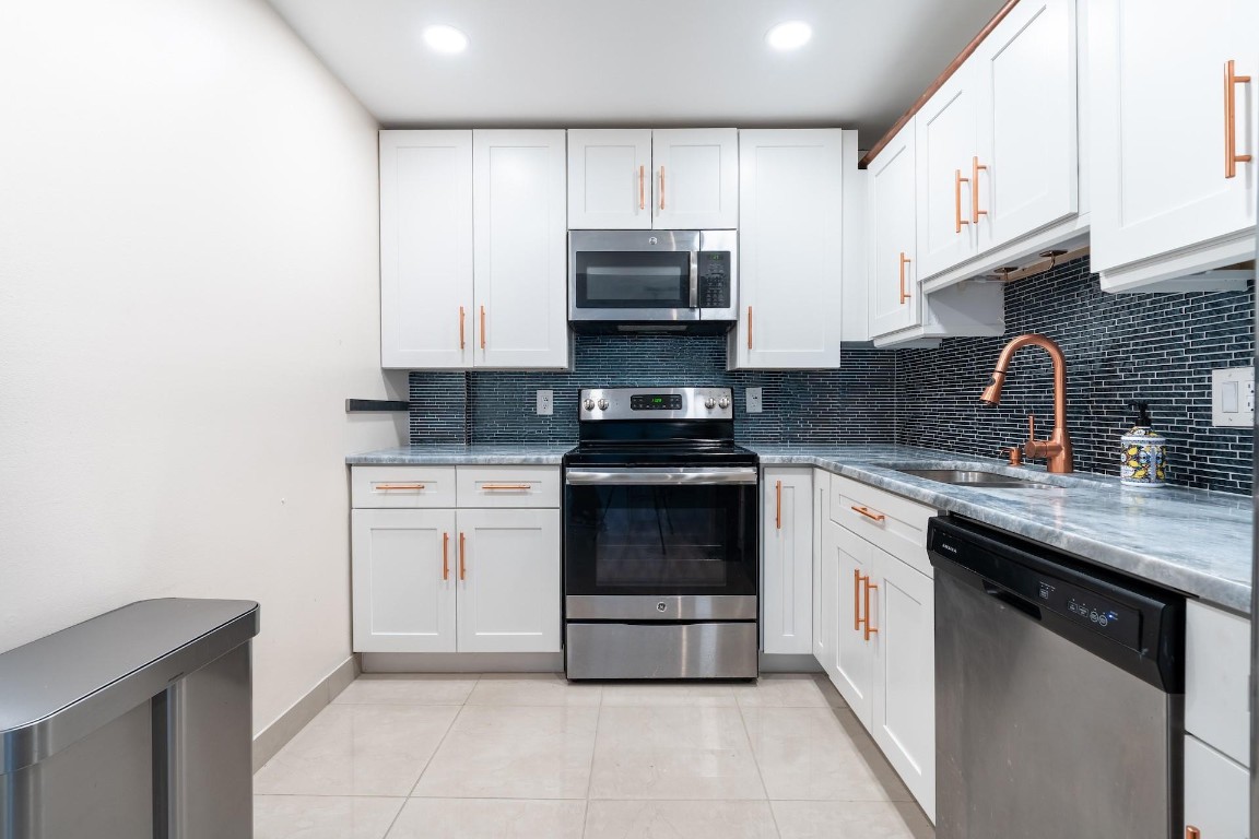 BOCA TEECA CONDO 10 - Residential