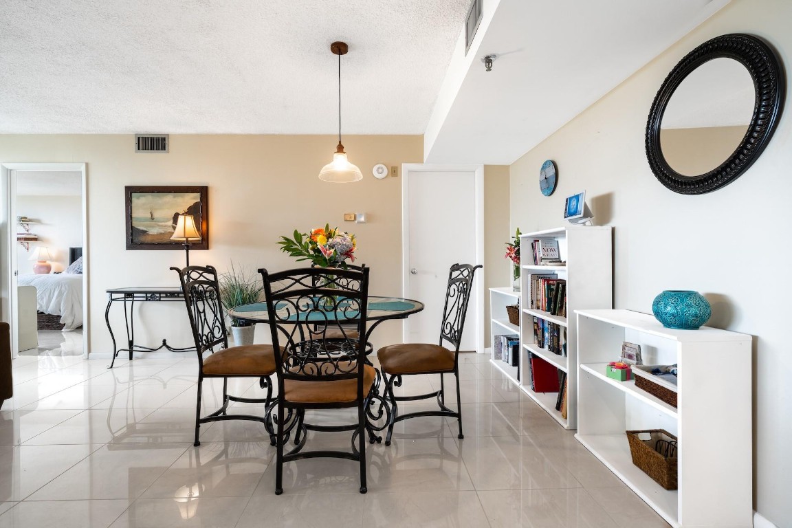 BOCA TEECA CONDO 10 - Residential