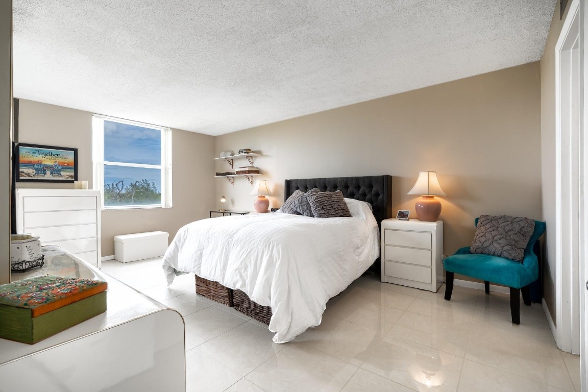 BOCA TEECA CONDO 10 - Residential