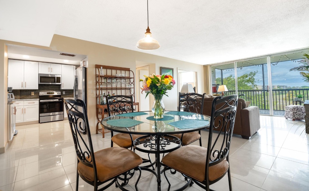 BOCA TEECA CONDO 10 - Residential