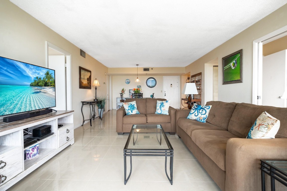 BOCA TEECA CONDO 10 - Residential