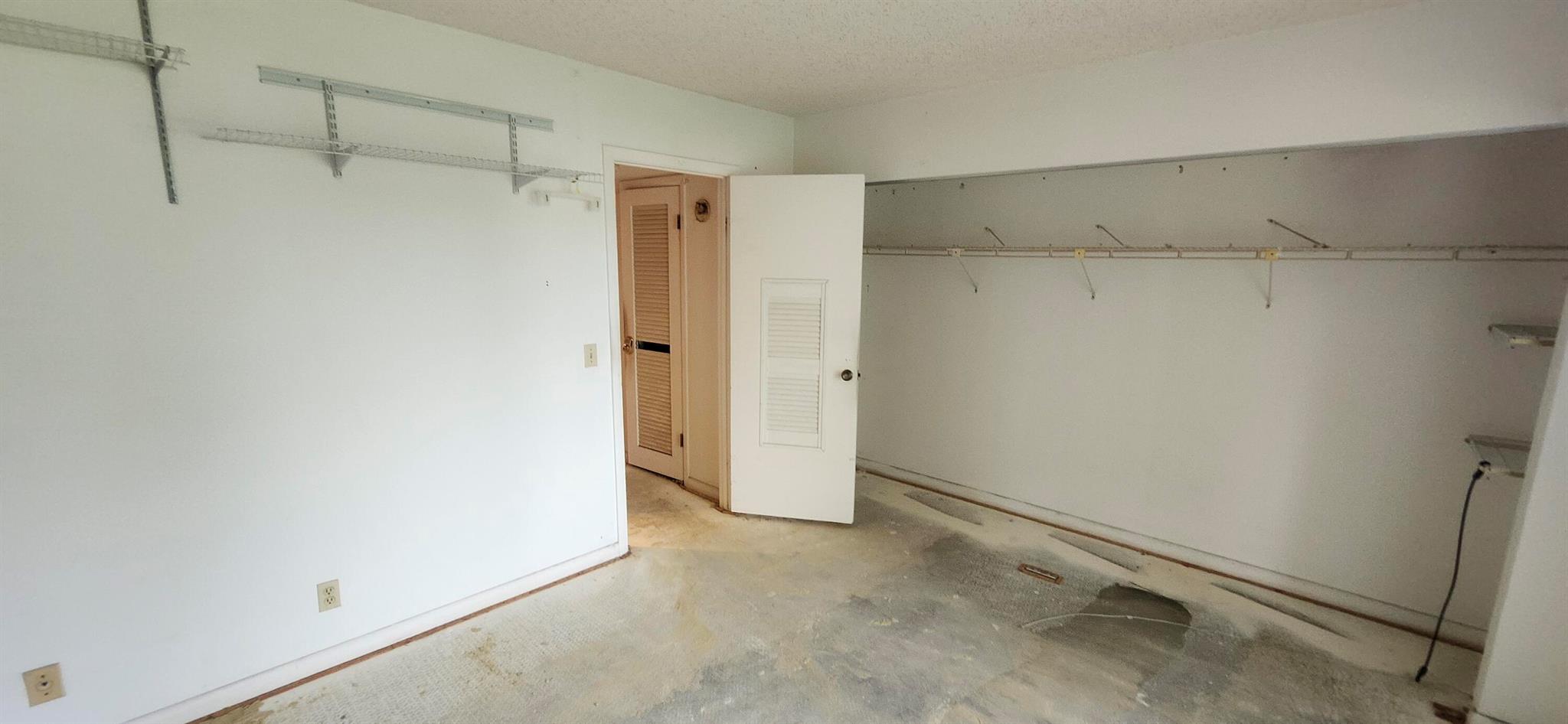 FARNHAM Q CONDO - Residential