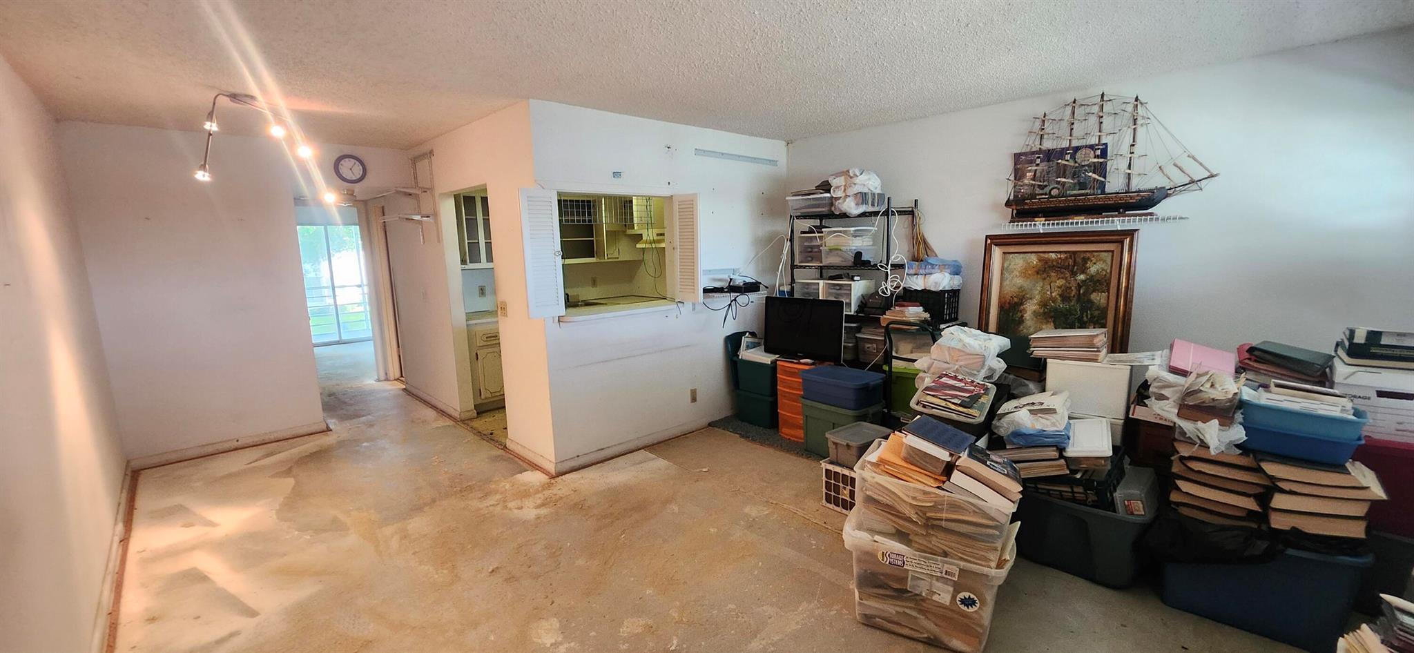 Diamond in the rough is ready for your personal design and touches. Best priced unit in Farnham by over $12k! Century Village is an active adult condominium community in Deerfield Beach, Florida. A beautiful and affordable community offering some of the most extensive and attractive array of recreational facilities in South Florida. Providing residents with an unparalleled way of life.A luxurious 145,000 square foot clubhouse serves as the focal point for the myriad of recreational, entertainment, educational and social activities available to residents. There's a 1600 seat theater providing top name entertainers. You will find recent released movies and all varieties of dance styles. There is a party room suitable for up to 800 people.