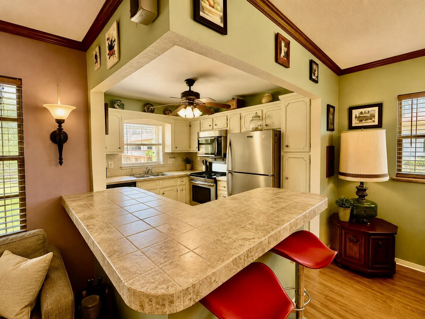 BEVERLY HILLS CONDO NUMBER NINE - Residential