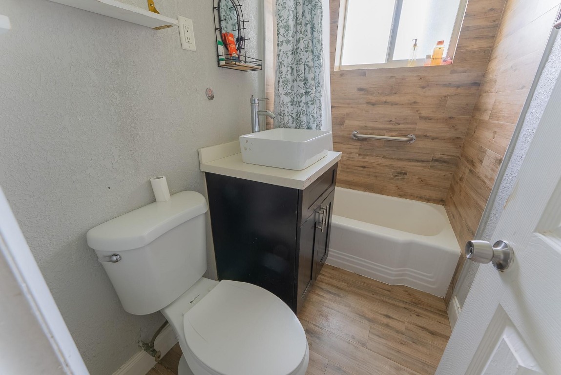 EVERGLADES SUGAR & LAND C - Residential