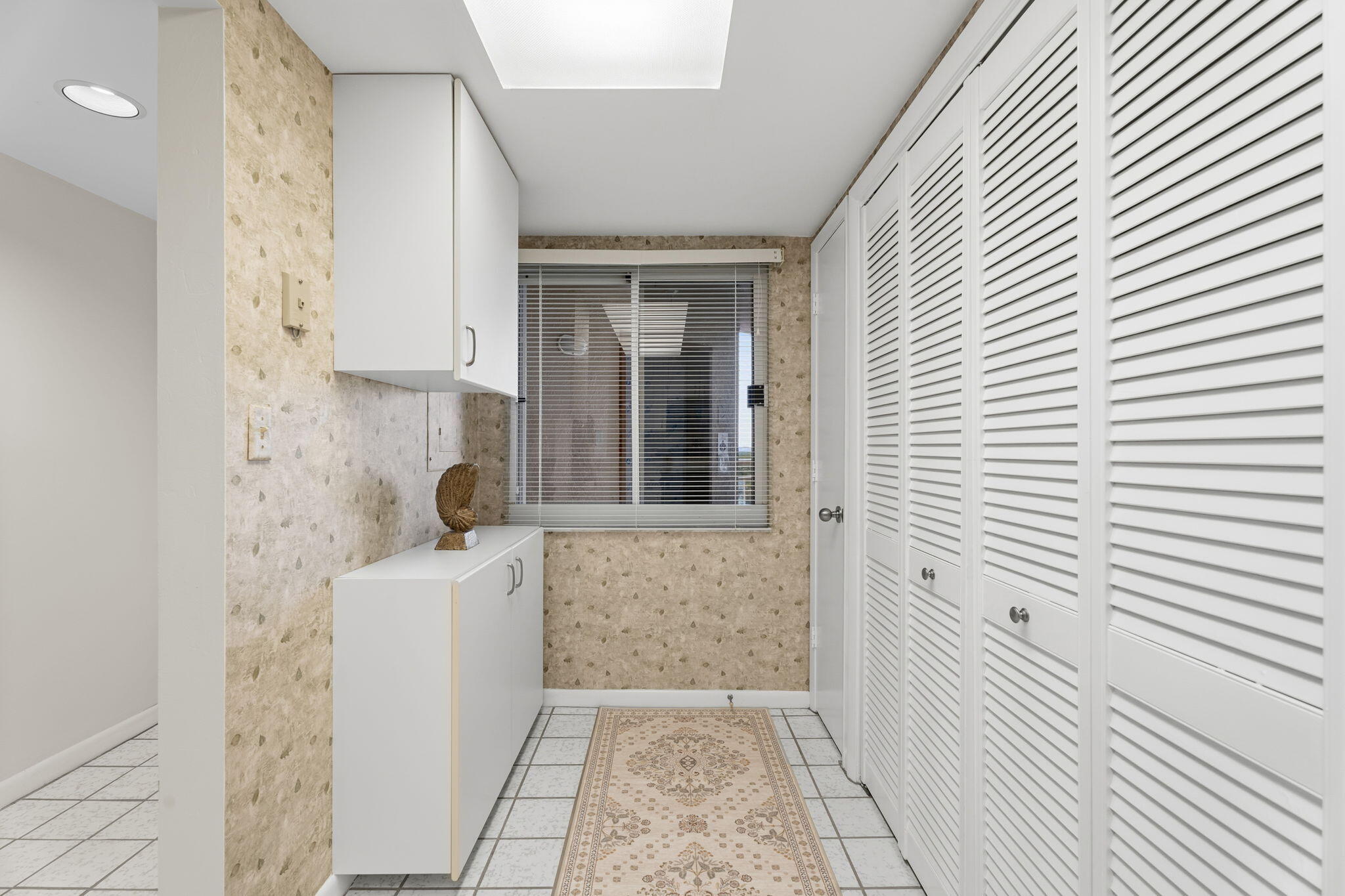 HIBISCUS BY THE SEA CONDOMINIUM - Residential Lease