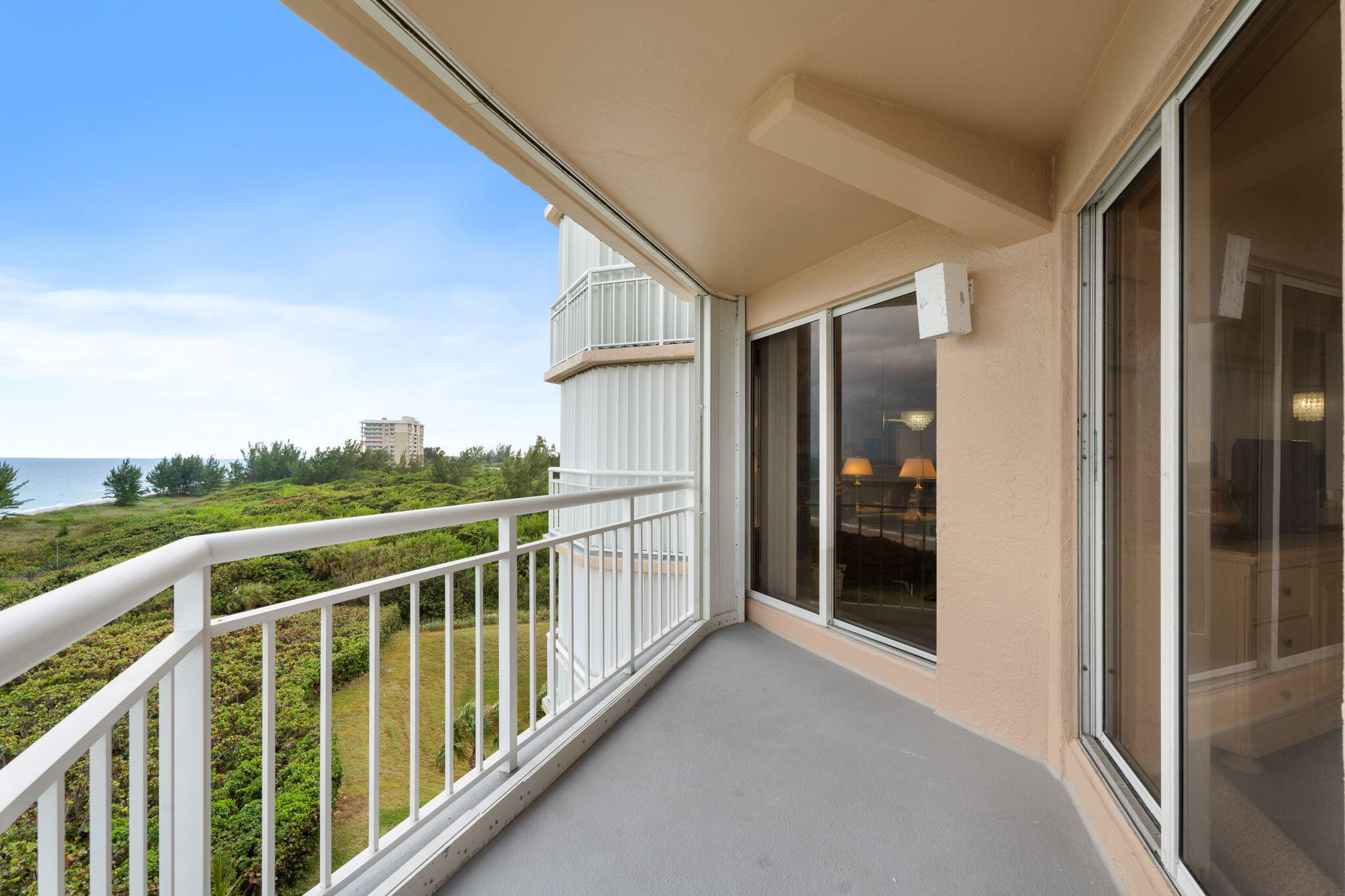 HIBISCUS BY THE SEA CONDOMINIUM - Residential Lease