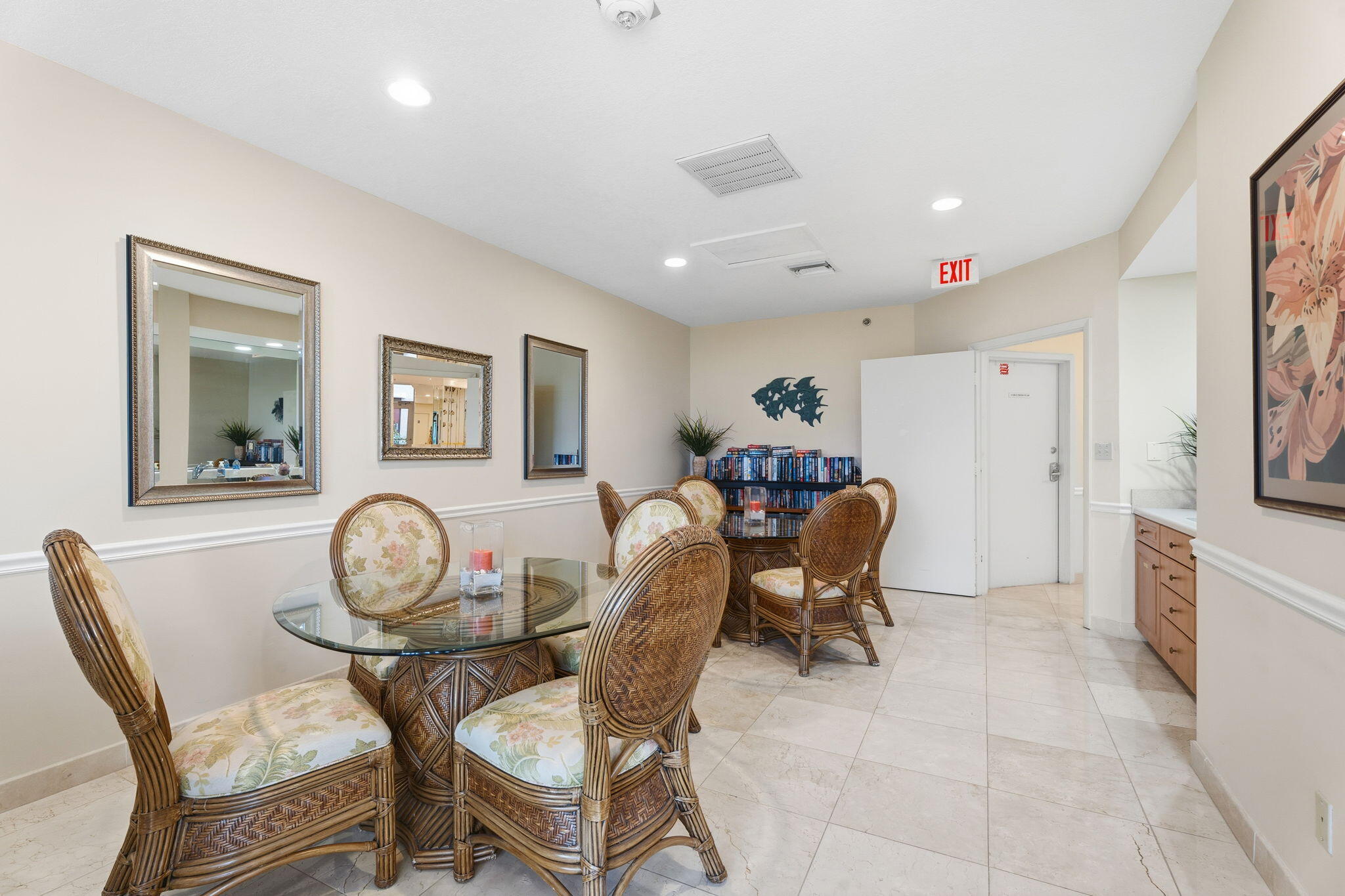 HIBISCUS BY THE SEA CONDOMINIUM - Residential Lease