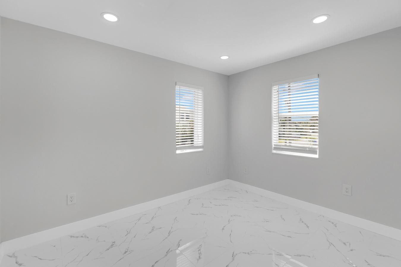 POMPANO - Residential Income