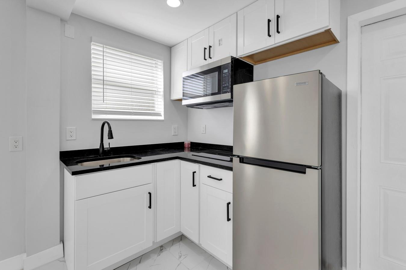 POMPANO - Residential Income