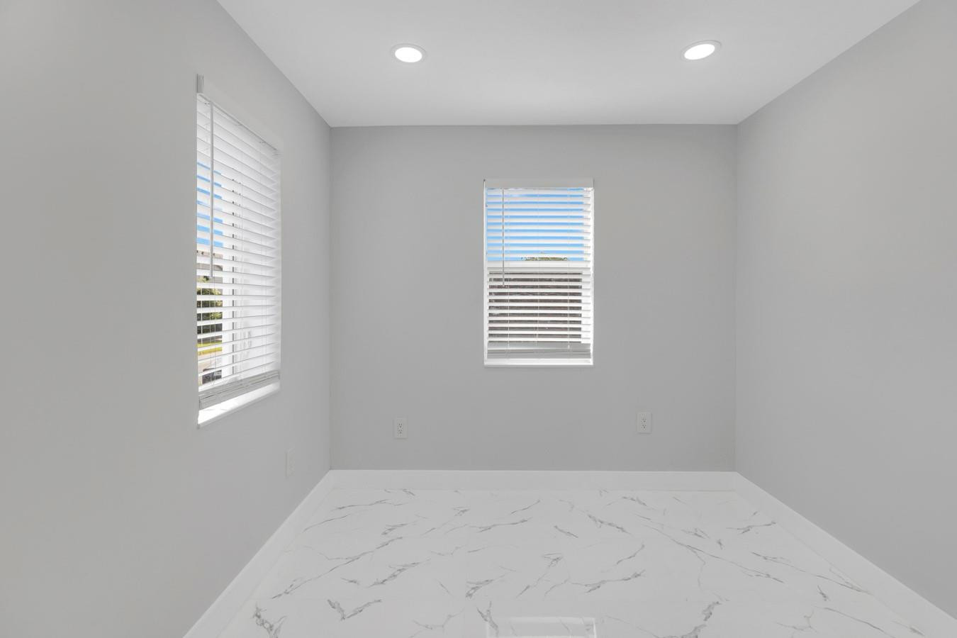 POMPANO - Residential Income