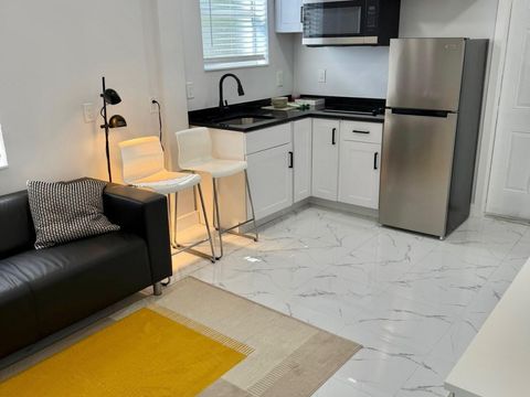 851 NW 4th Avenue Pompano Beach FL 33060