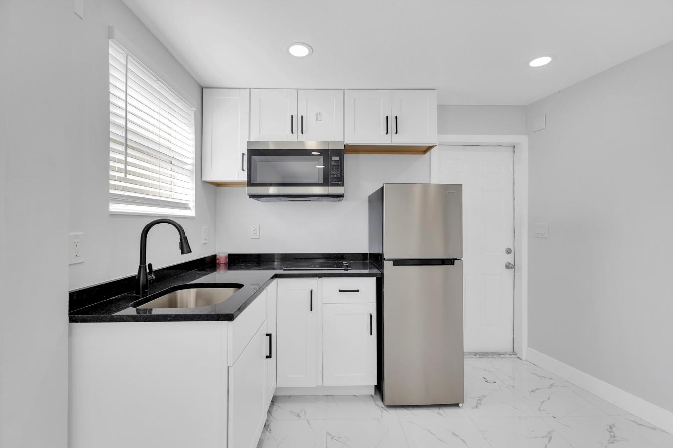 POMPANO - Residential Income