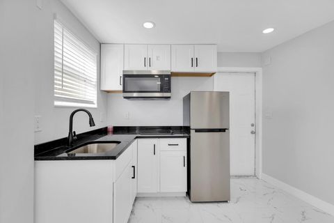 851 NW 4th Avenue Pompano Beach FL 33060