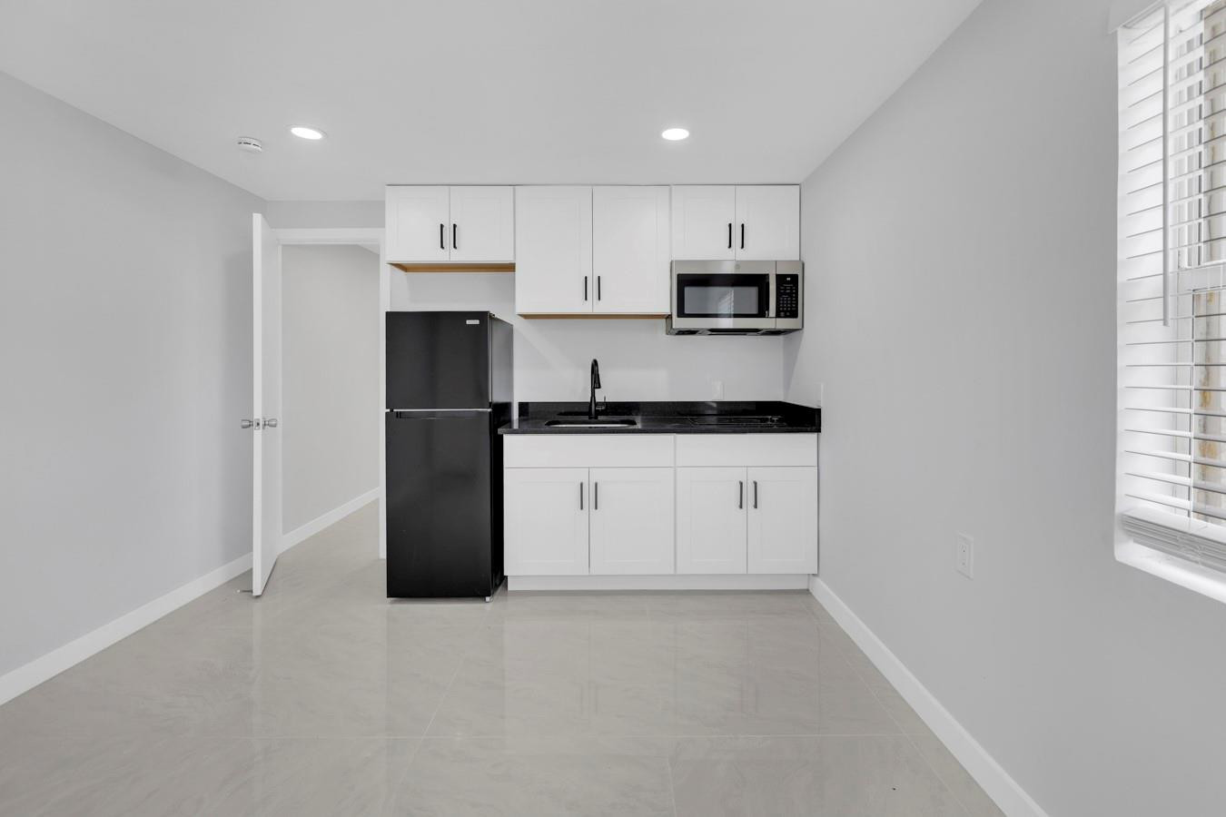 POMPANO - Residential Income