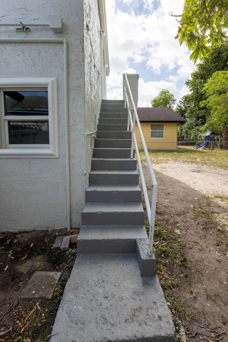 POMPANO - Residential Income