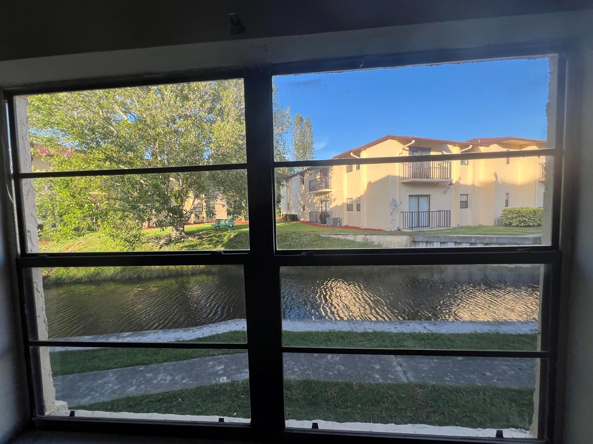 ISLAND HOUSE CONDOMINIUM - Residential