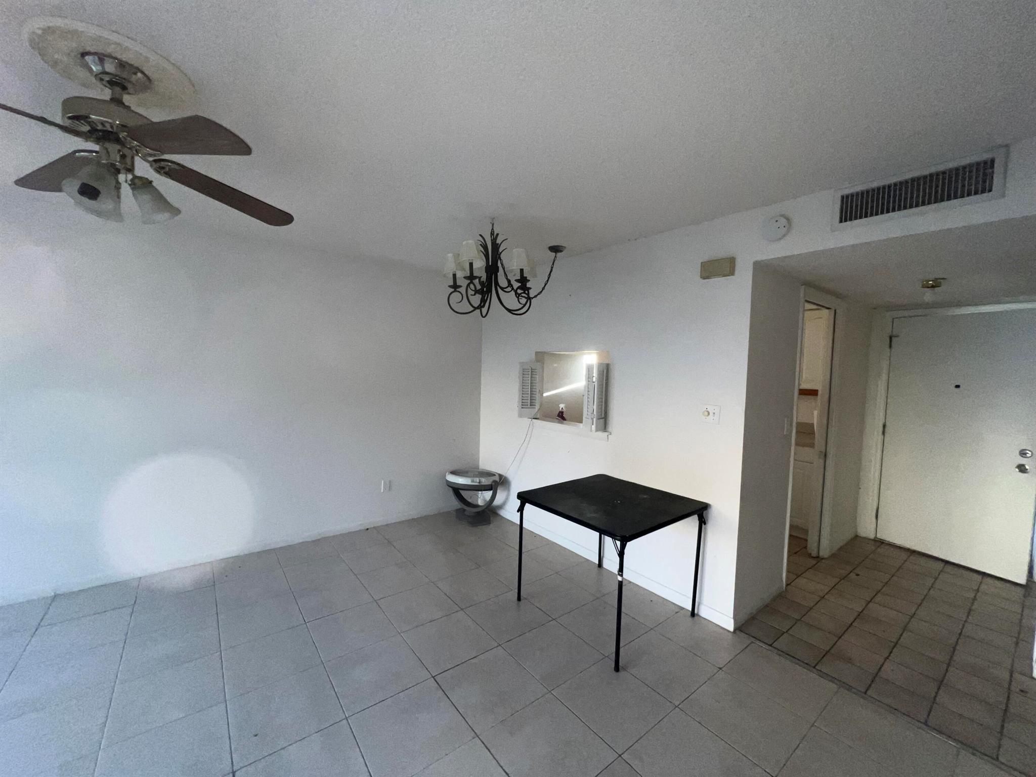 ISLAND HOUSE CONDOMINIUM - Residential