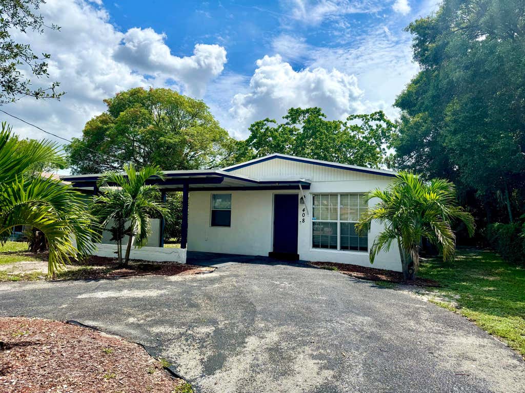 Photo of 408 NW 21ST Terrace, Fort Lauderdale, FL 33311 (MLS # B26060843)