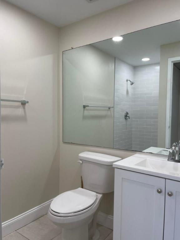 KINGS POINT SAXONY CONDOS - Residential Lease