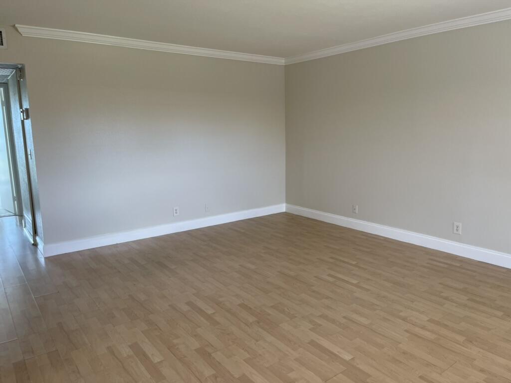 KINGS POINT SAXONY CONDOS - Residential Lease