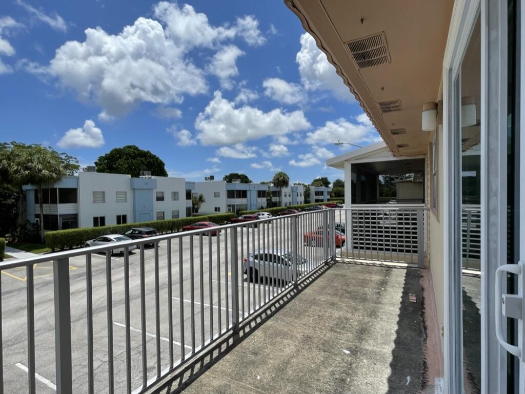 KINGS POINT SAXONY CONDOS - Residential Lease