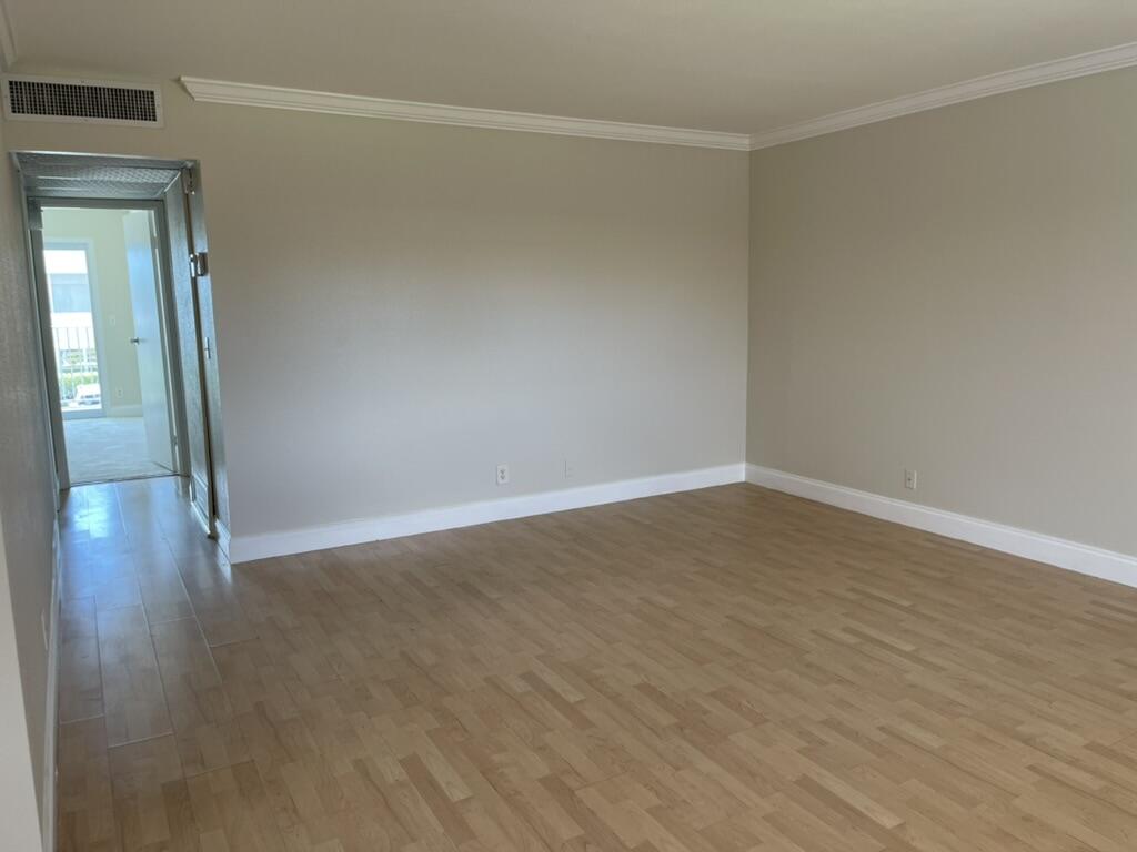 KINGS POINT SAXONY CONDOS - Residential Lease