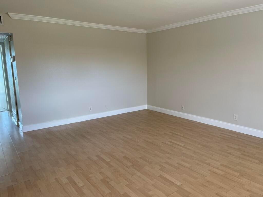 KINGS POINT SAXONY CONDOS - Residential Lease