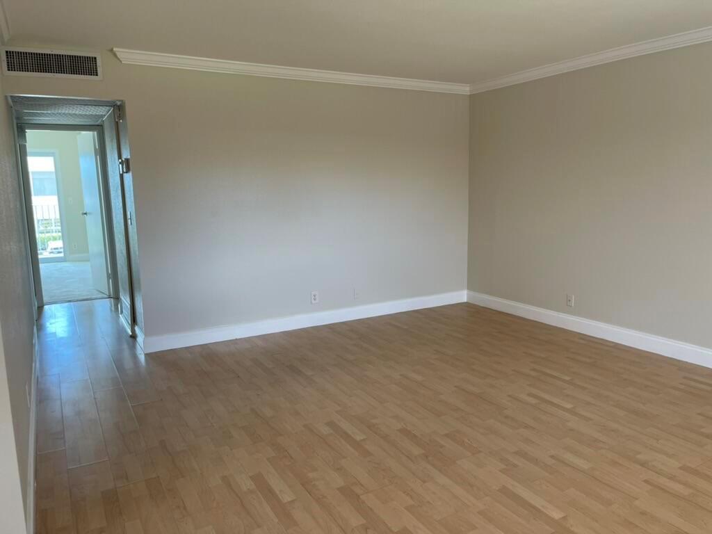 KINGS POINT SAXONY CONDOS - Residential Lease