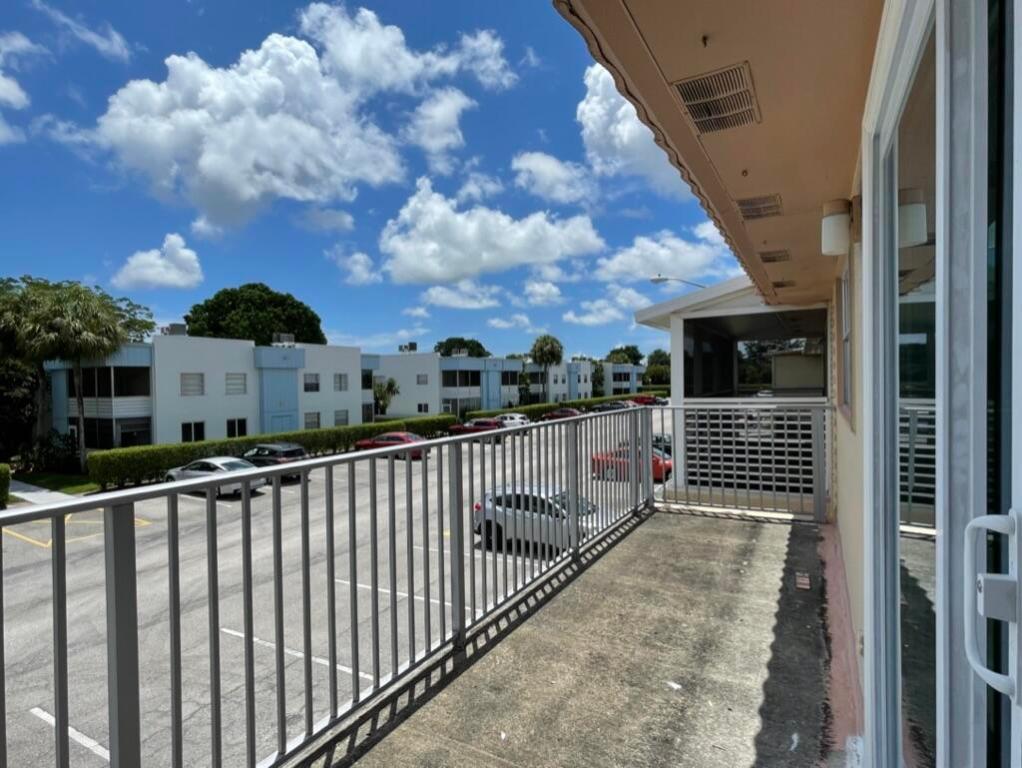 KINGS POINT SAXONY CONDOS - Residential Lease