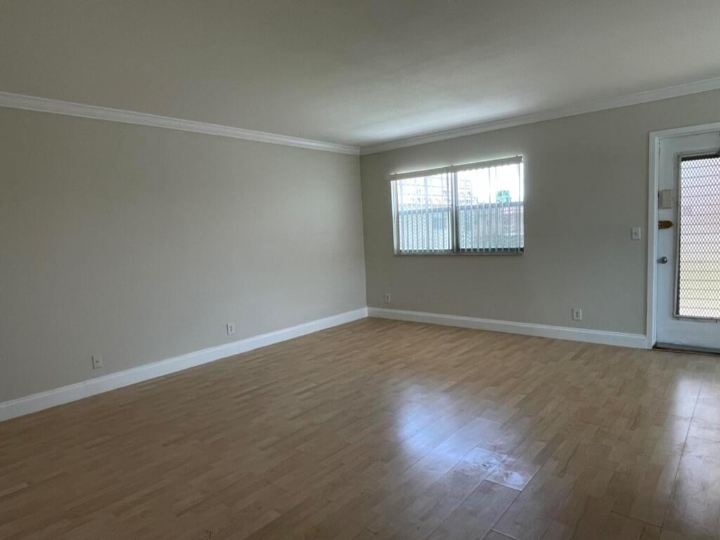 KINGS POINT SAXONY CONDOS - Residential Lease