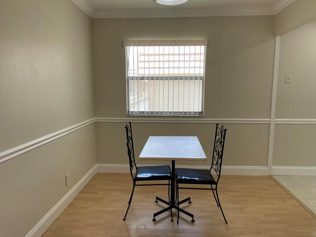 KINGS POINT SAXONY CONDOS - Residential Lease